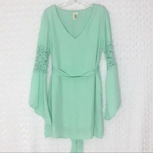 Sale🛍🎉Francesca's | Dress Women's size Small Tur